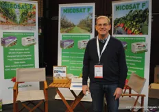 John van Klaren with Micosat. New is the Micosat MO, especially for strawberry cultivation and propagation.